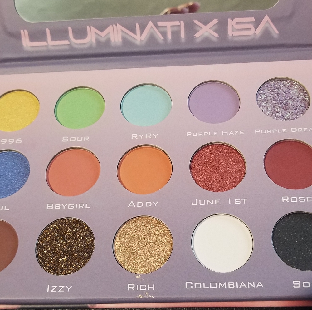 Eyeshadow palettes